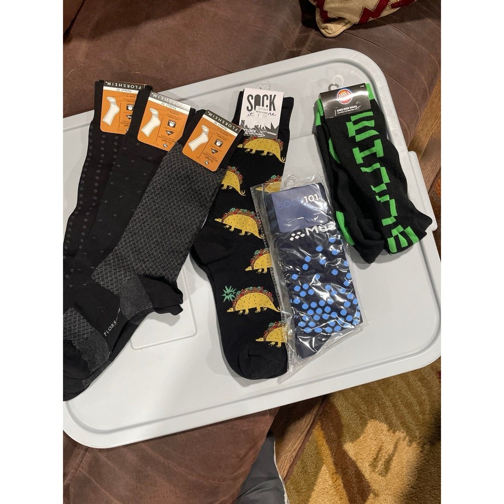 New with Tags 6 pairs dress socks for men